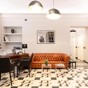  Affittacamere Foresteria Di Piazza Cavour - Luxury Suites&guest House Italia